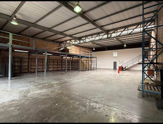 555M² WAREHOUSE TO LET IN RANDJESPARK