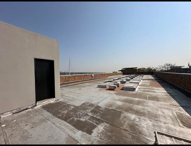 450M² SHOWROOM TO LET IN WYNBERG