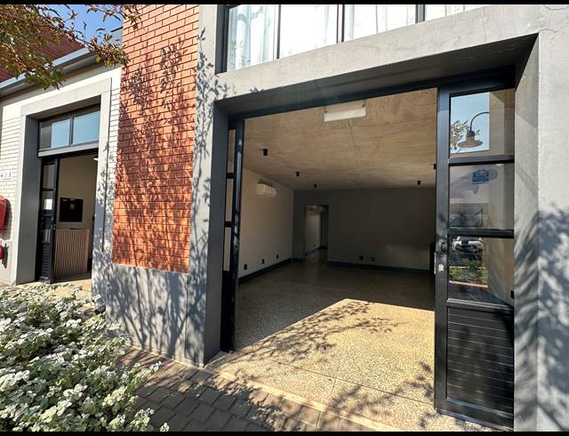 73M² OFFICE TO LET IN ROOIHUISKRAAL NORTH