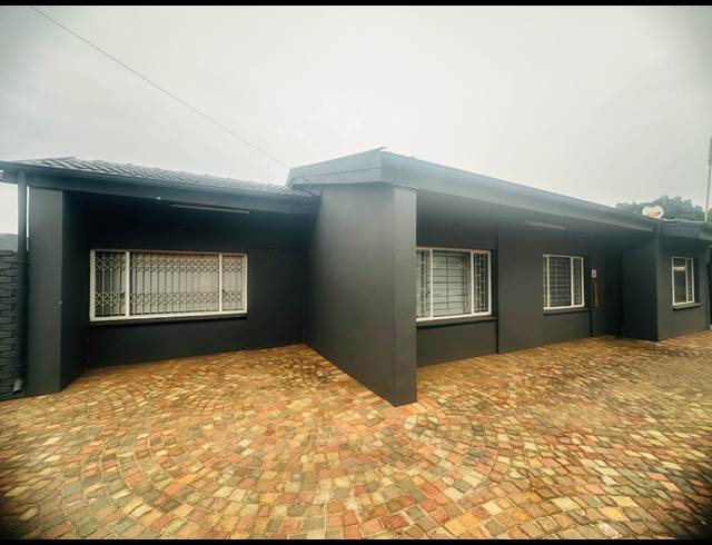 350M² OFFICE TO LET IN PARKDENE