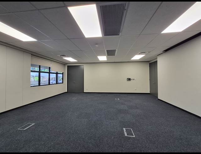 132M² OFFICE TO LET IN MELROSE ESTATE