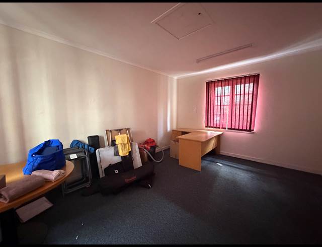 199M² OFFICE TO LET IN PAARDEVLEI