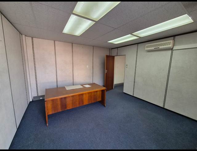 330M² INDUSTRIAL YARD TO LET IN ROODEKOP