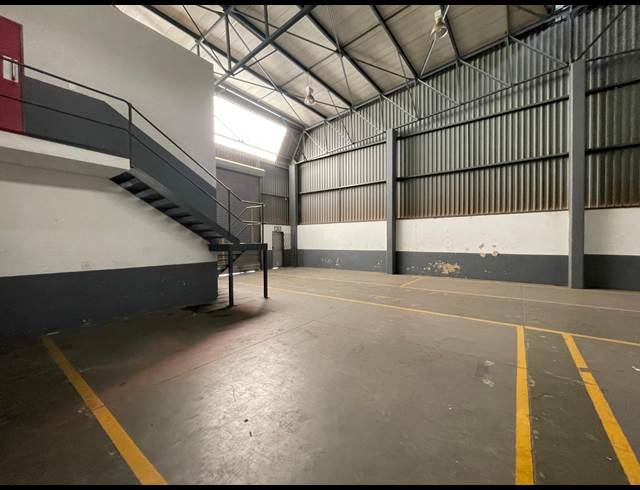 410M² WAREHOUSE TO LET IN RANDJESPARK
