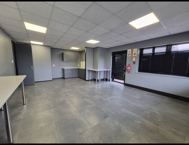 326M² OFFICE TO LET IN SANDTON CENTRAL
