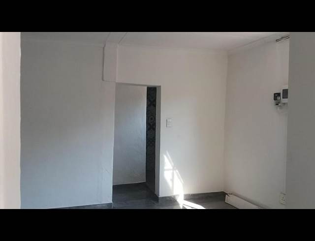 1 BEDROOM PROPERTY TO RENT IN MOKOPANE CENTRAL