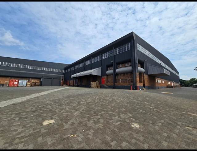 8,558M² WAREHOUSE TO LET IN DENVER
