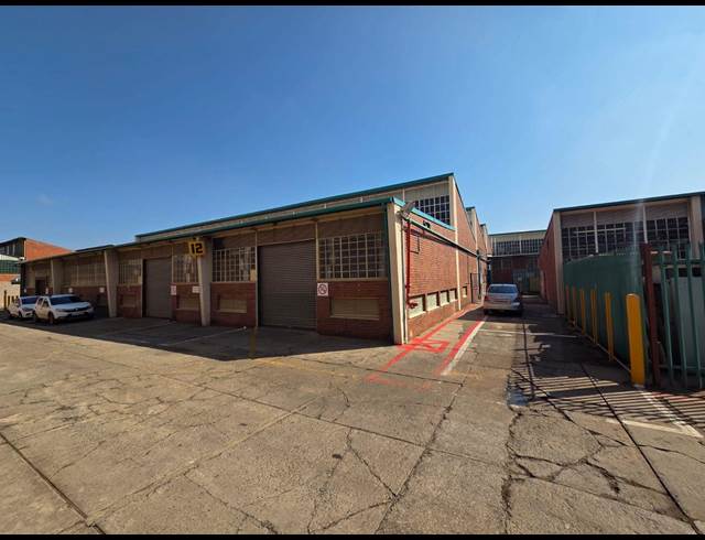 569M² WAREHOUSE TO LET IN KOEDOESPOORT INDUSTRIAL