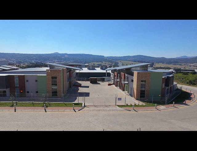 227M² WAREHOUSE TO LET IN RIVERSIDE PARK