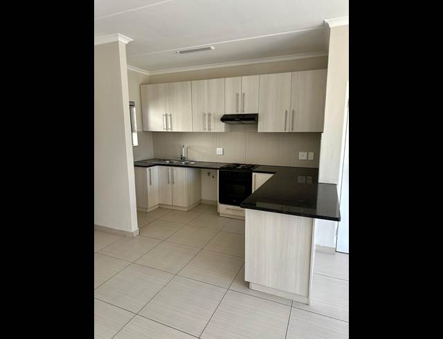 3 BEDROOM TOWNHOUSE TO LET IN PARKLANDS
