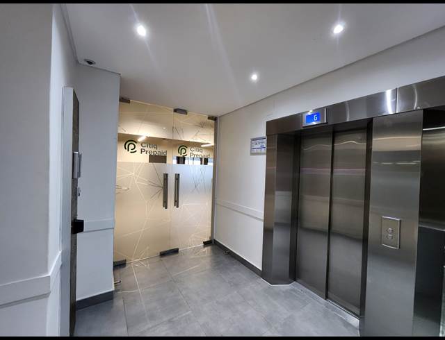 1,211M² OFFICE TO LET IN DE WATERKANT
