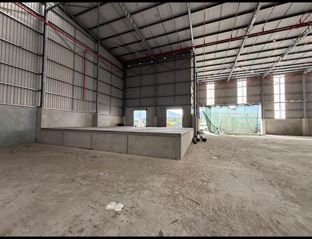 5,478M² WAREHOUSE TO LET IN CONGELLA