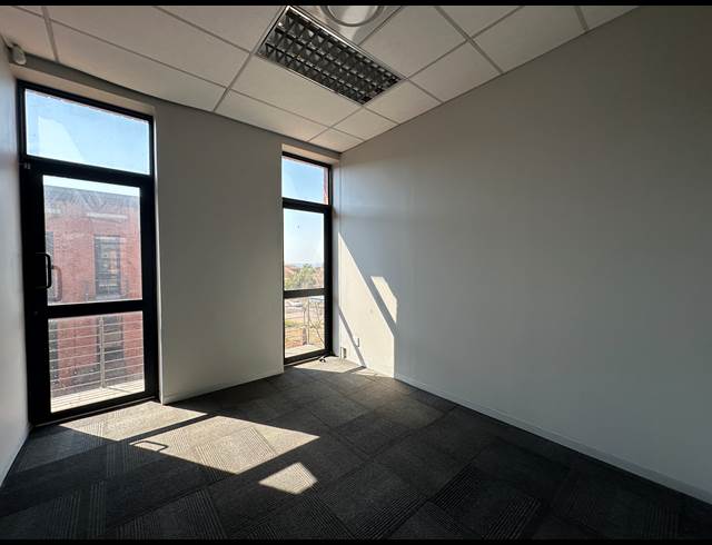 148.40M² OFFICE TO LET IN HIGHVELD TECHNOPARK