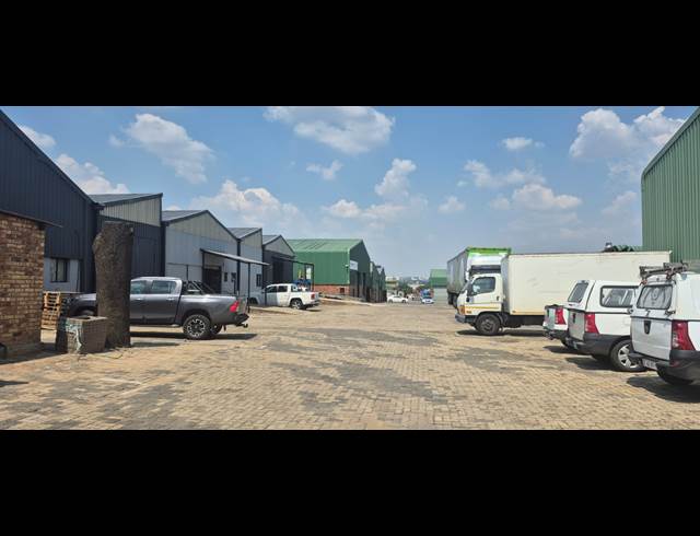 180M² WAREHOUSE TO LET IN ANDERBOLT
