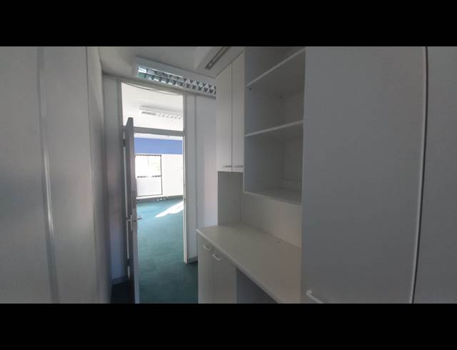 123M² OFFICE TO LET IN CLAREMONT