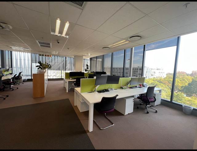 703M² OFFICE TO LET IN ROSEBANK