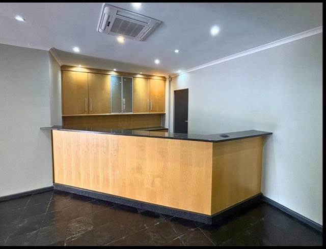 354M² OFFICE TO LET IN DURBANVILLE CENTRAL