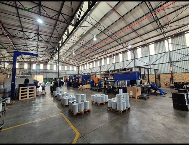 1,700M² WAREHOUSE TO LET IN LINBRO PARK
