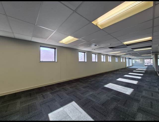 181M² OFFICE TO LET IN WAVERLEY
