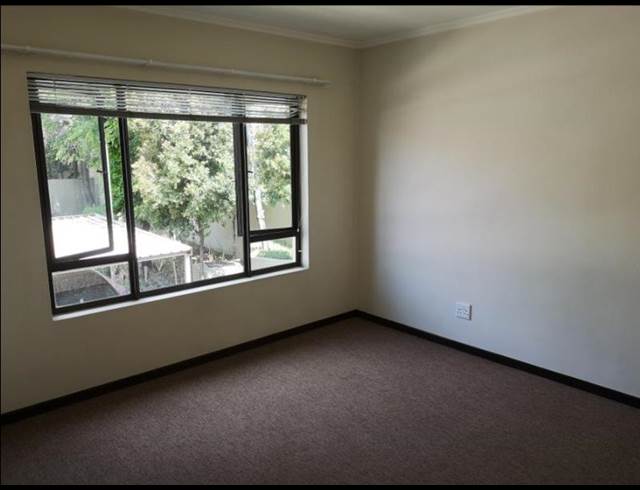 2 BEDROOM PROPERTY TO RENT IN BRYANSTON