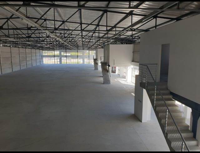 500M² SHOWROOM TO LET IN KILLARNEY GARDENS