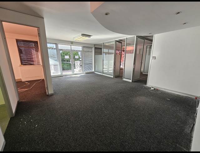 352M² OFFICE TO LET IN CENTURY CITY