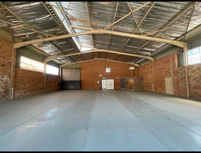 450M² WAREHOUSE TO LET IN HALFWAY HOUSE
