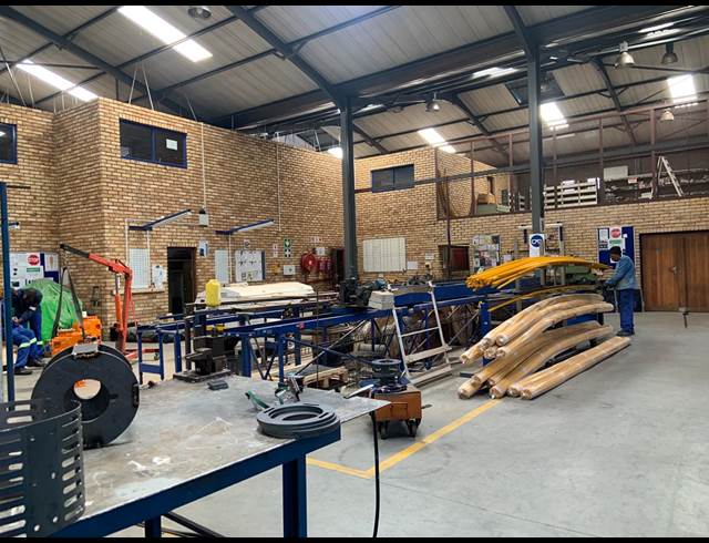 700M² WAREHOUSE TO LET IN ALBERTON NORTH