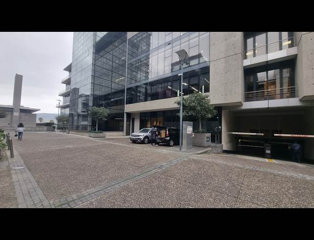 5,141M² OFFICE TO LET IN WOODSTOCK