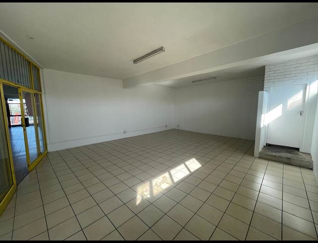 55M² RETAIL TO LET IN STARWOOD