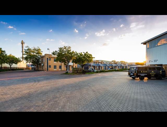 266M² WAREHOUSE TO LET IN DRIEHOEK