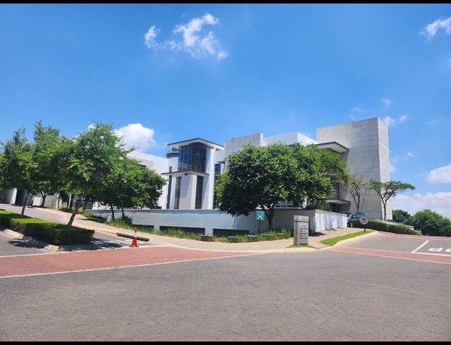 536M² OFFICE TO LET IN WATERFALL