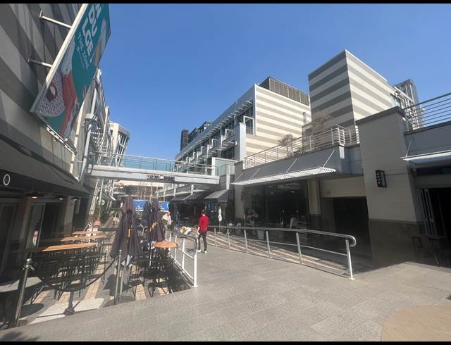 1,305M² OFFICE TO LET IN ROSEBANK