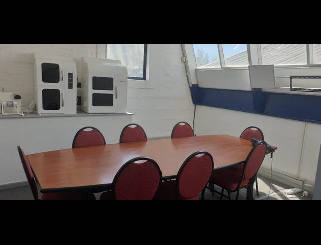 427M² WAREHOUSE RENTED IN OBSERVATORY