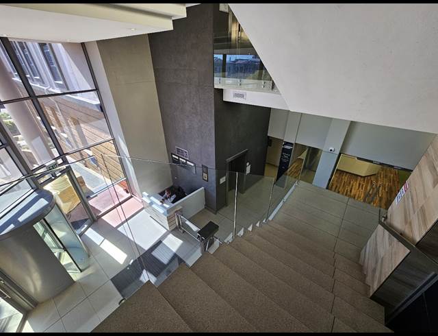 1,753M² OFFICE TO LET IN CENTURY CITY