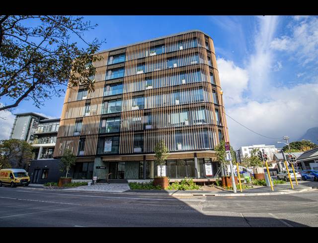 1,371M² OFFICE TO LET IN CLAREMONT UPPER