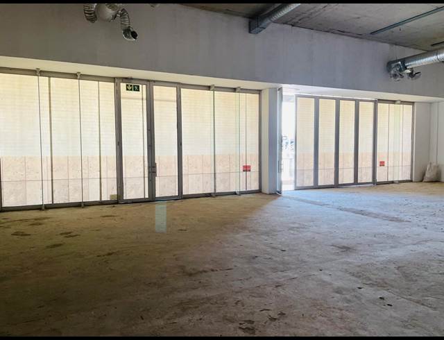 237M² RETAIL TO LET IN FOURWAYS