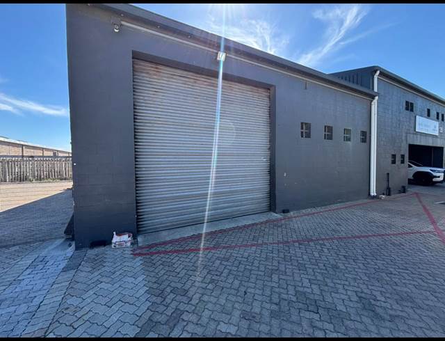 420M² WAREHOUSE TO LET IN EPPING INDUSTRIAL