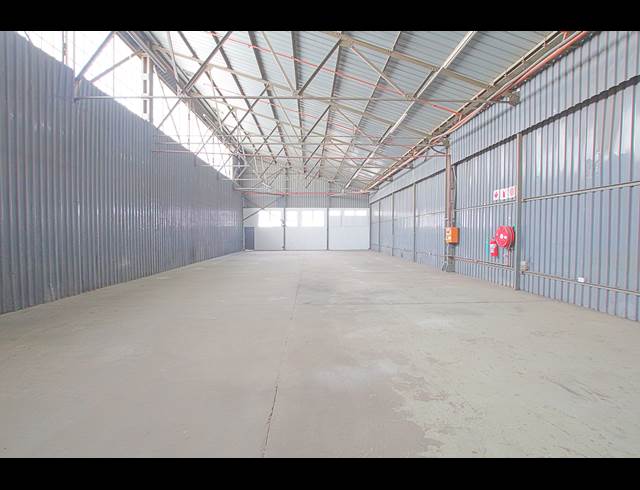352M² WAREHOUSE TO LET IN CITY DEEP