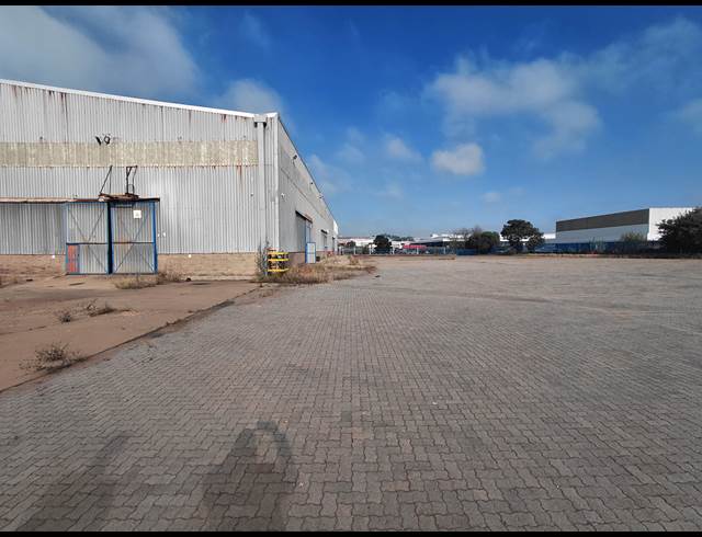 25,085M² FACTORY TO LET IN CLAYVILLE