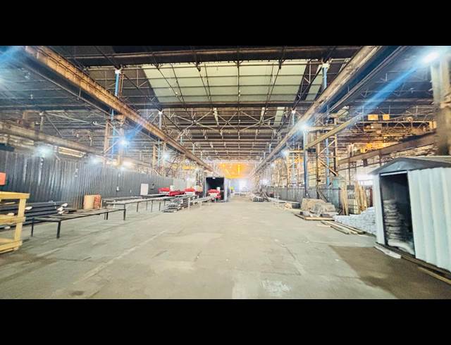 6,245M² WAREHOUSE TO LET IN DUNCANVILLE