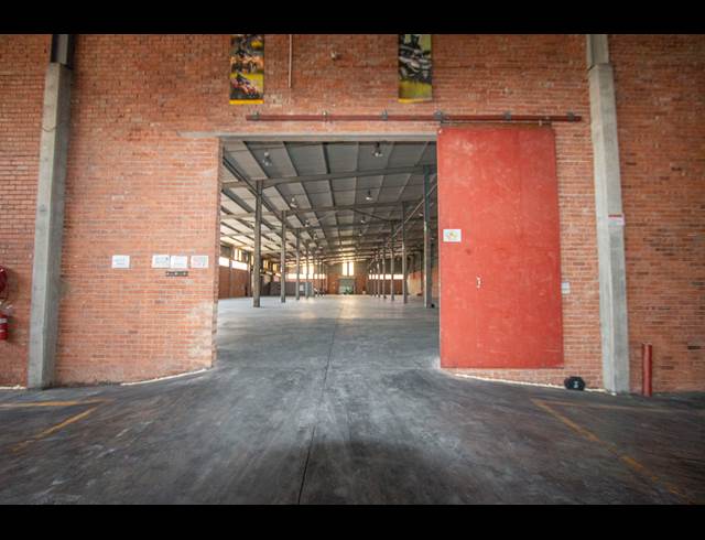 4,160M² WAREHOUSE TO LET IN KYA SANDS