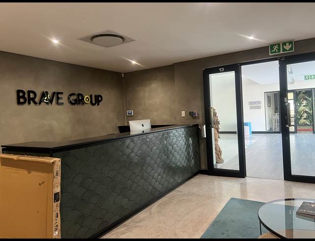 1,081M² OFFICE TO LET IN HYDE PARK