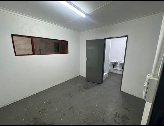 437M² WAREHOUSE TO LET IN SEBENZA