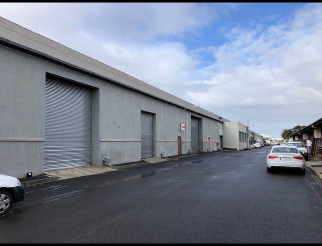 3,428M² WAREHOUSE TO LET IN BLACKHEATH INDUSTRIAL