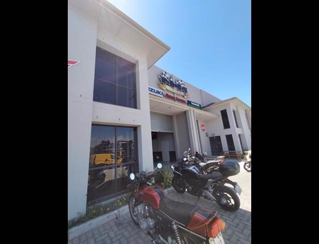 533M² WAREHOUSE TO LET IN STIKLAND