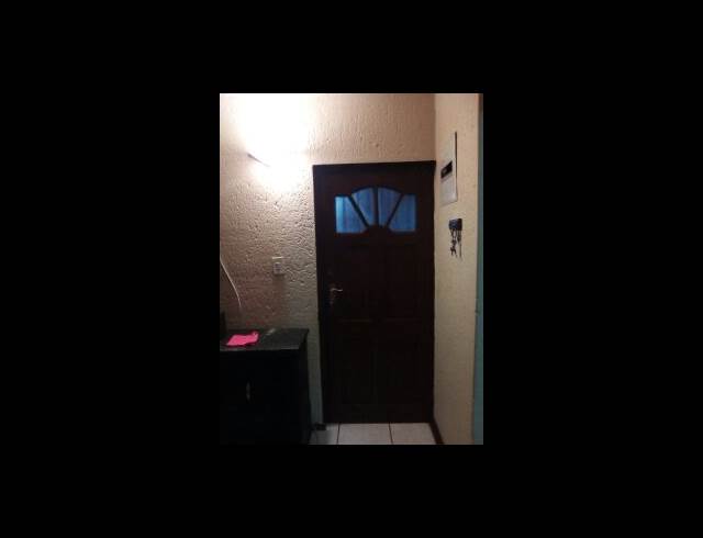 2 bed property to rent in FLORIDA