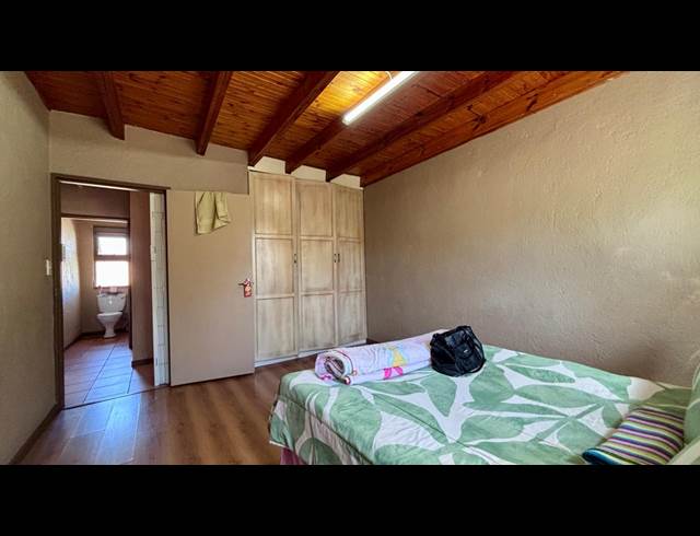 3 BEDROOM APARTMENT TO LET IN WEST ACRES