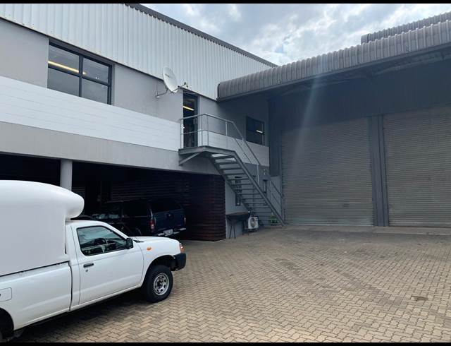 797M² WAREHOUSE TO LET IN GLEN ANIL