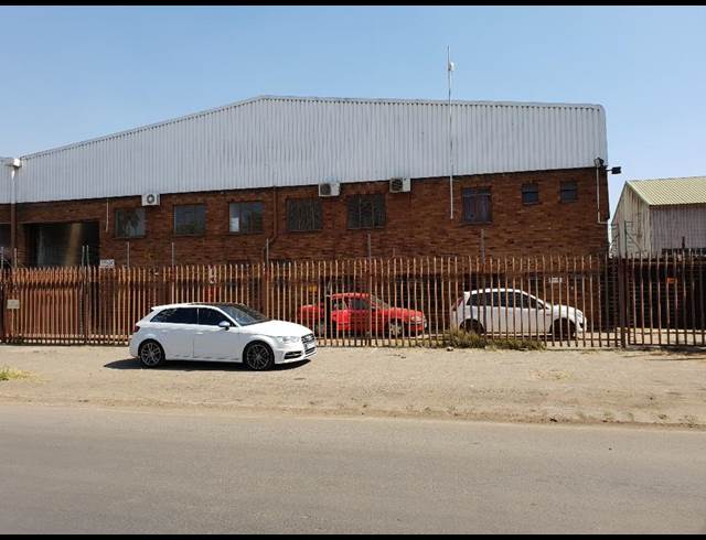 850M² WAREHOUSE RENTED IN WADEVILLE